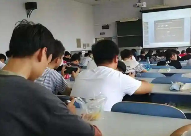 为学子们供给更多的助学支撑构建一个多元共治的现代教育管理